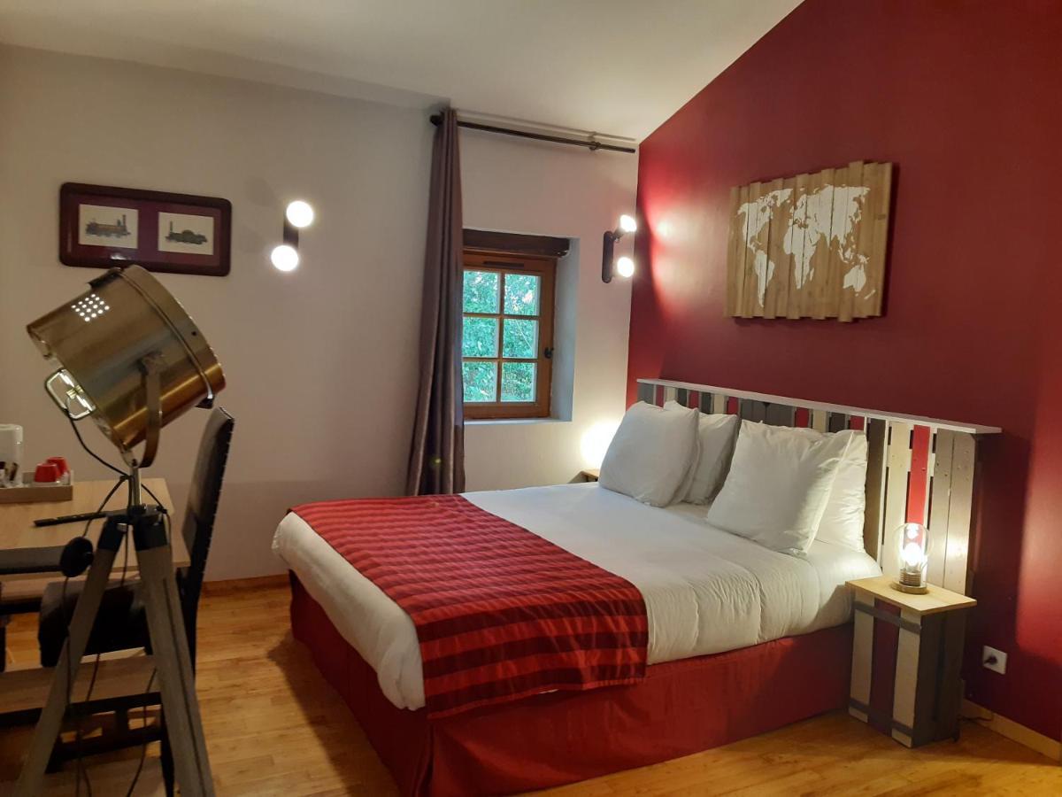 Logis Domaine De Peyrolade Bed & Breakfast Daux Exterior photo