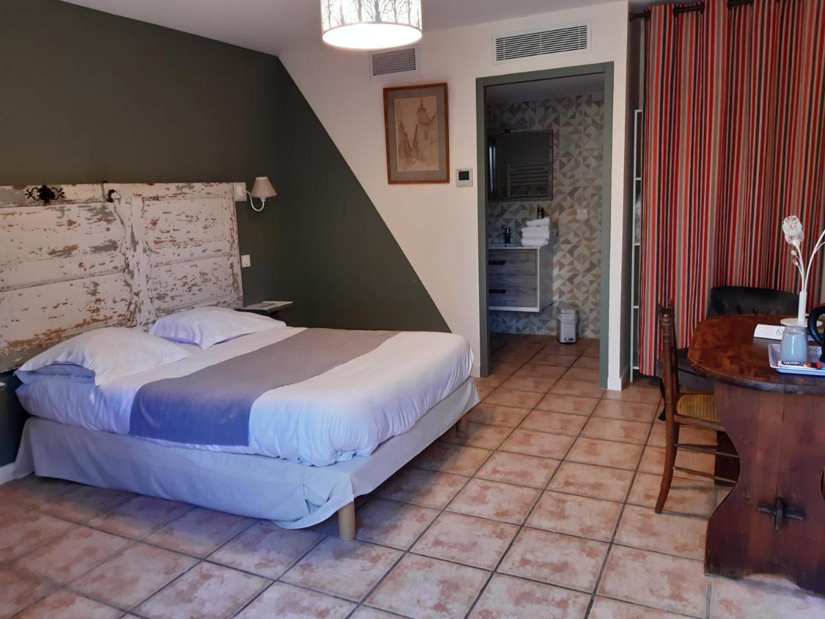 Logis Domaine De Peyrolade Bed & Breakfast Daux Exterior photo