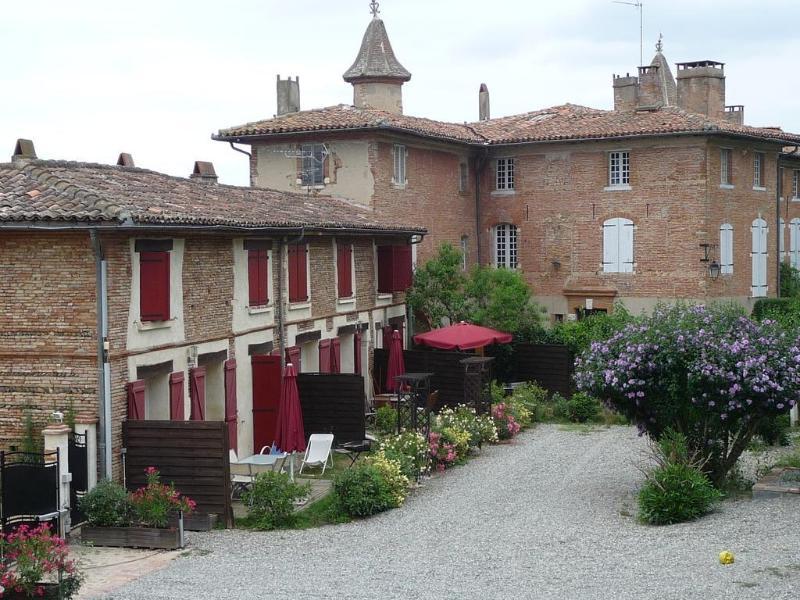 Logis Domaine De Peyrolade Bed & Breakfast Daux Exterior photo
